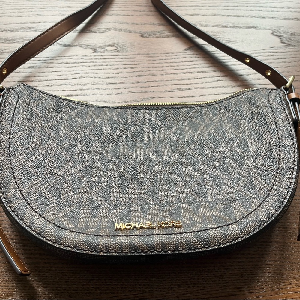 Michael Kors MK Camden Messenger Bag NWOT